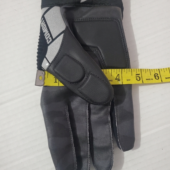 Under Armour Black and Gray Combat Football Gloves Padded Soft Inserts Sz XXL - Picture 9 of 11